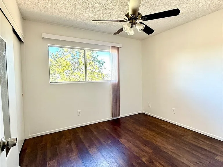 2341 Cravath Ct #B — Photo 13