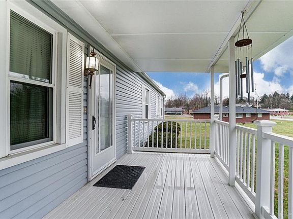 3rd image of 2780 Dogwood Cir