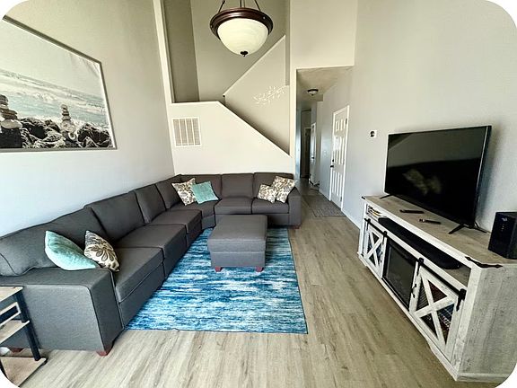 4th image of 36 Mangum Cir Unit 7