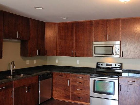 2nd image of 4620 Fisher St #306