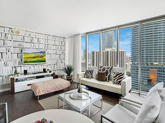2nd image of 485 Brickell Ave APT 1902