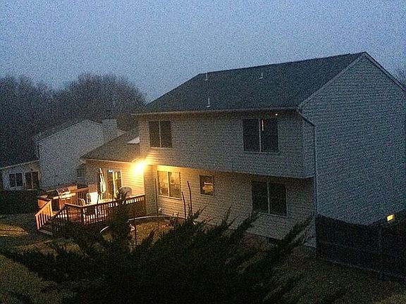 4th image of 18 Fox Hill Dr