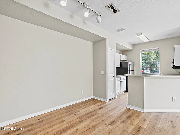 13700 Richmond Park Dr N #701 — Photo 9