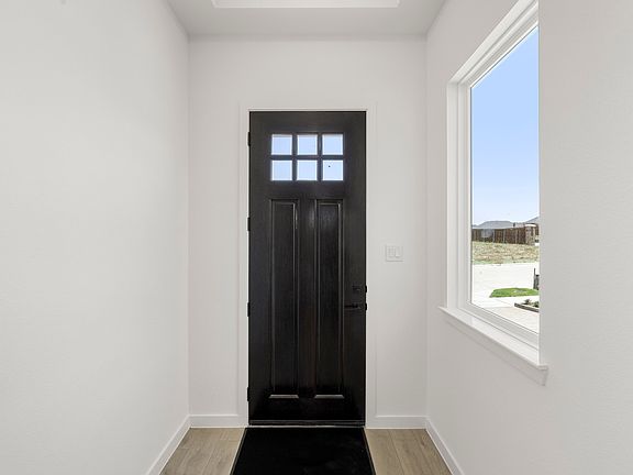 4th image of 1208 Eclipse Way