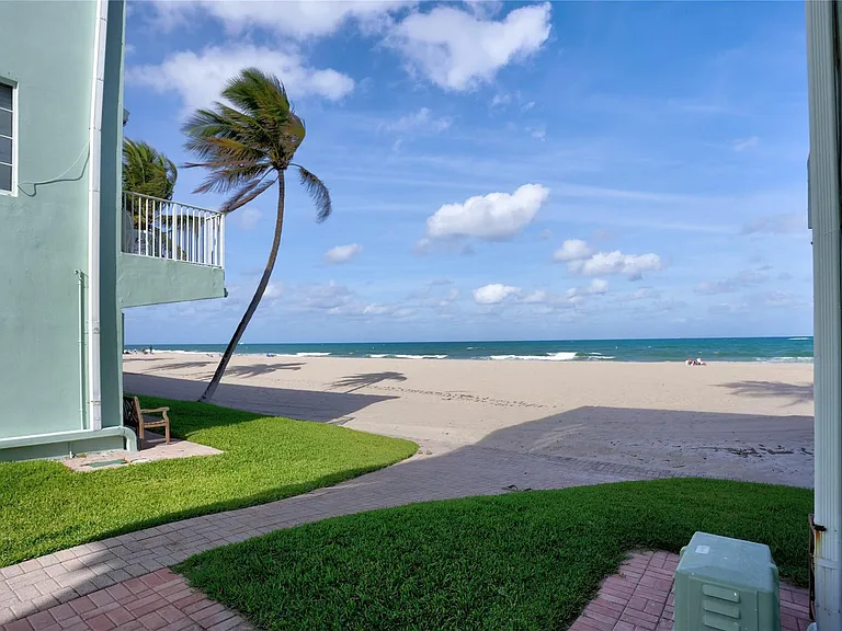 5400 N Ocean Blvd #32 — Photo 30