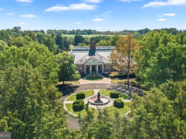 1534 N Trooper Rd, Worcester, PA 19490