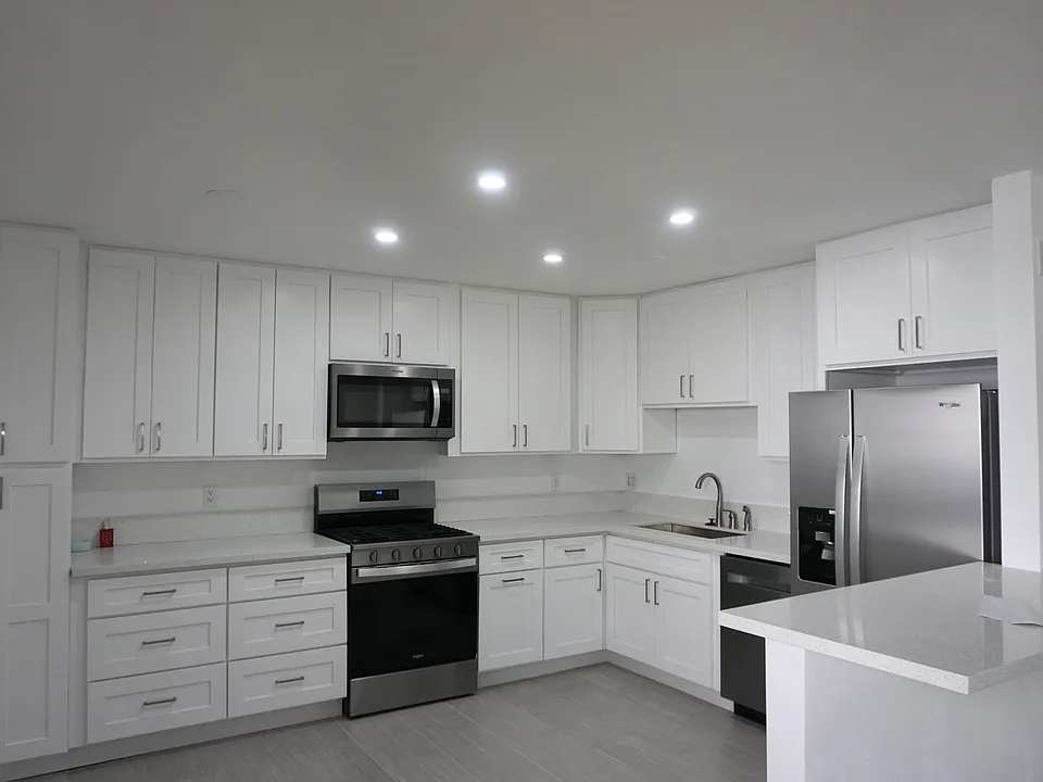 1900 S Palm Canyon Dr #10