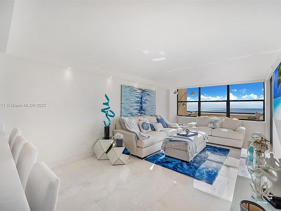 4th image of 2555 Collins Ave APT 609