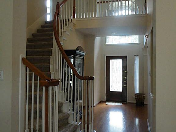 CURVED STAIRCASE