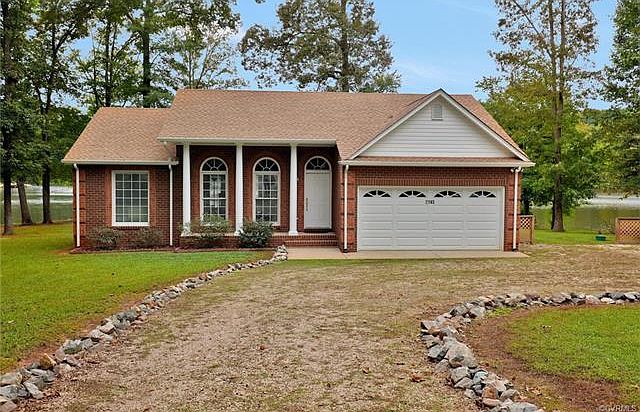 1st image of 2145 Lakeview Dr