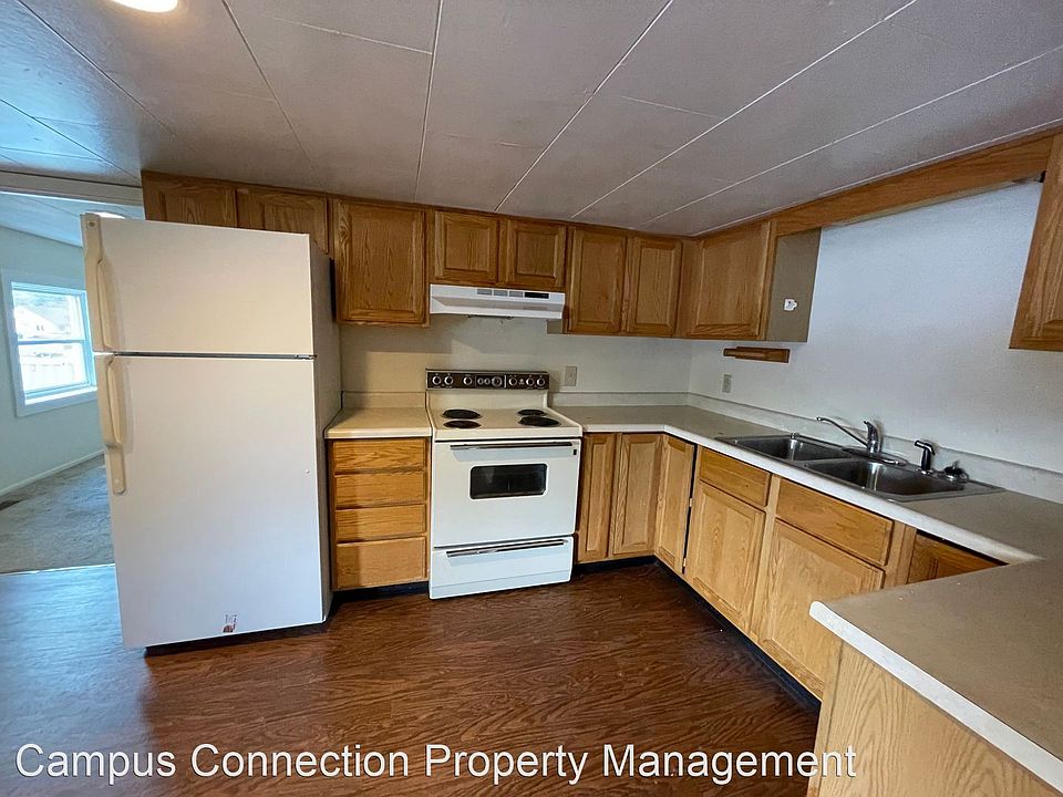 1st image of 138 W Oregon Ave Unit B