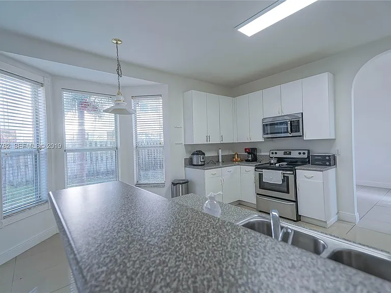 2227 Portofino Ave — Photo 8