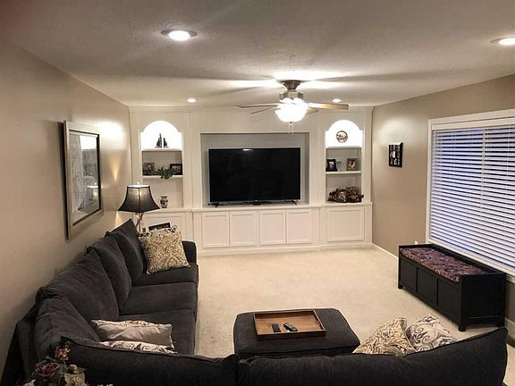 5th image of 7163 Ruwes Oak Dr