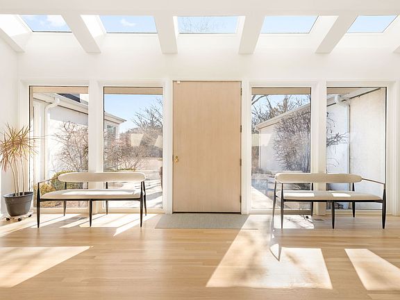 4th image of 2705 Bentley Rd