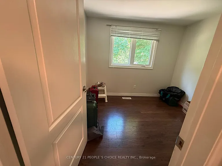 74 Alayne Cres — Photo 13