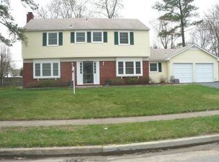 13123 Point Pleasant Dr, Fairfax, VA 22033