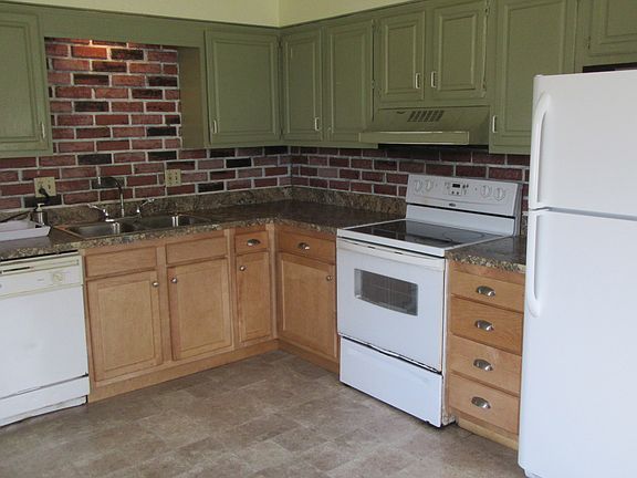 3rd image of 117 Drummond St