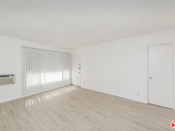428 S Wilton Pl #3, Los Angeles, CA 90020