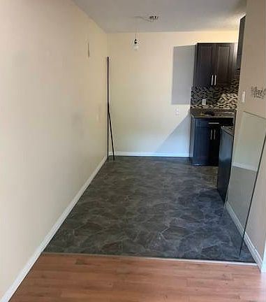 4th image of 10414 77th Ave NW