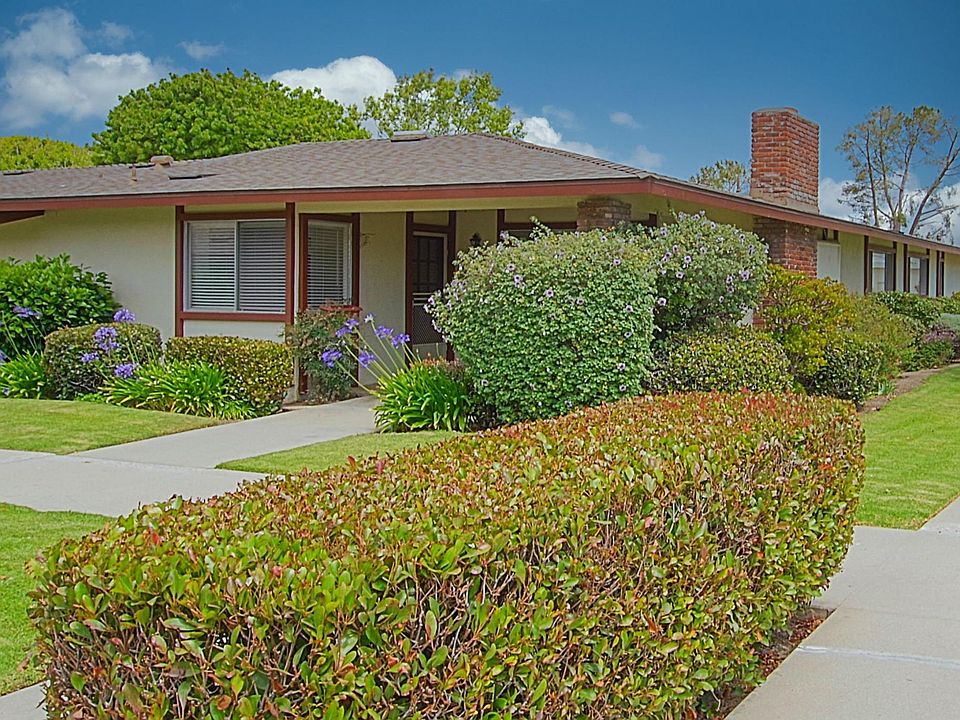 1st image of 139 E Carmel Grn