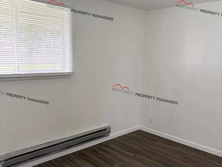 8814 Wadsworth St SW — Photo 13