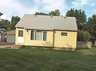 8 Pointcross Dr, Circle Pines, MN 55014