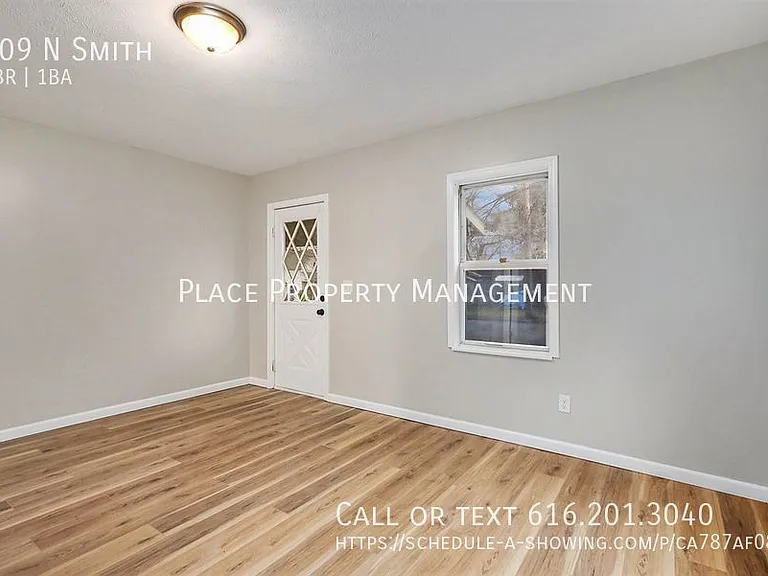 409 N Smith St — Photo 3