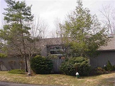 2nd image of 349-2 Hawthorne Dr