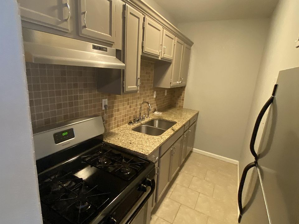 1st image of 1305 E Armour Blvd #11276949