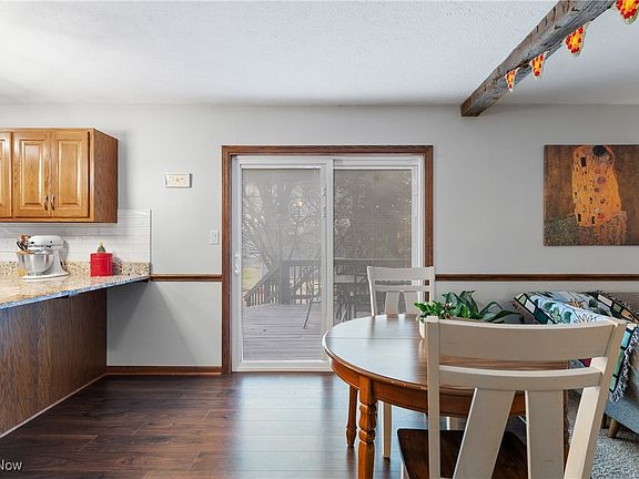 5th image of 519 Lehman St