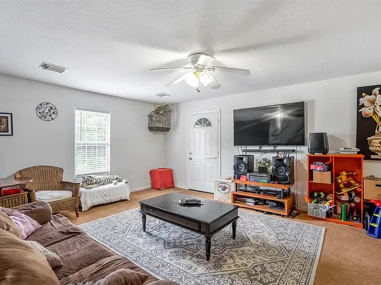10428 Burden St #B — Photo 15