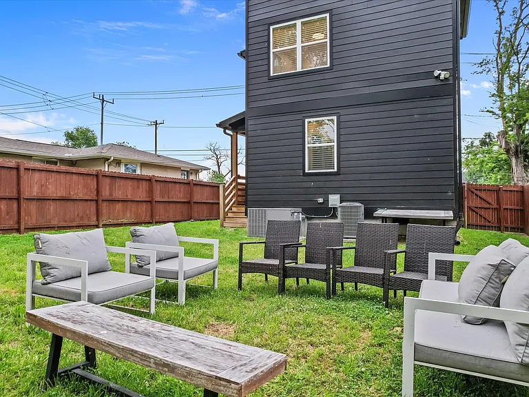 84 Green St — Photo 23