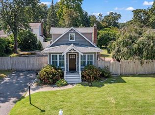 8 Elm St, Centereach, NY 11720