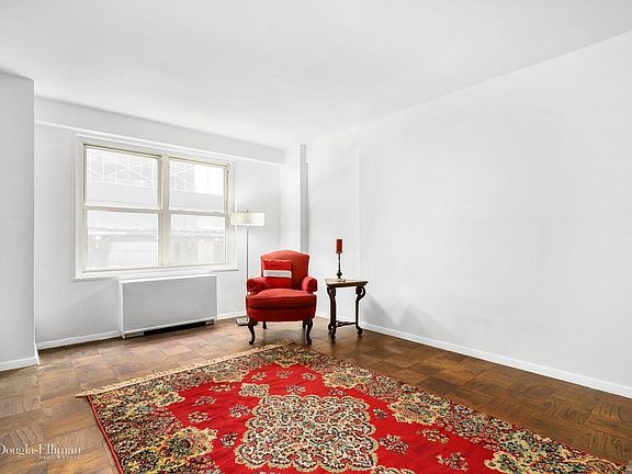 5th image of 370 E 76th St APT C208