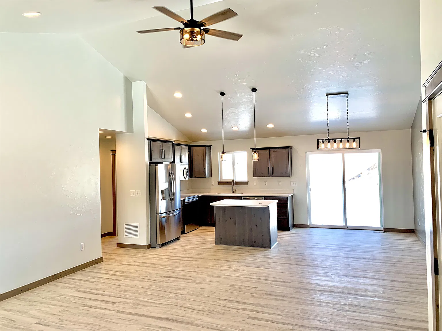2941 Bullfrog Court - B — Photo 2