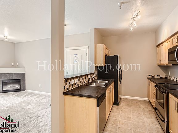 5th image of 11845 NW Stone Mountain Ln Unit 303