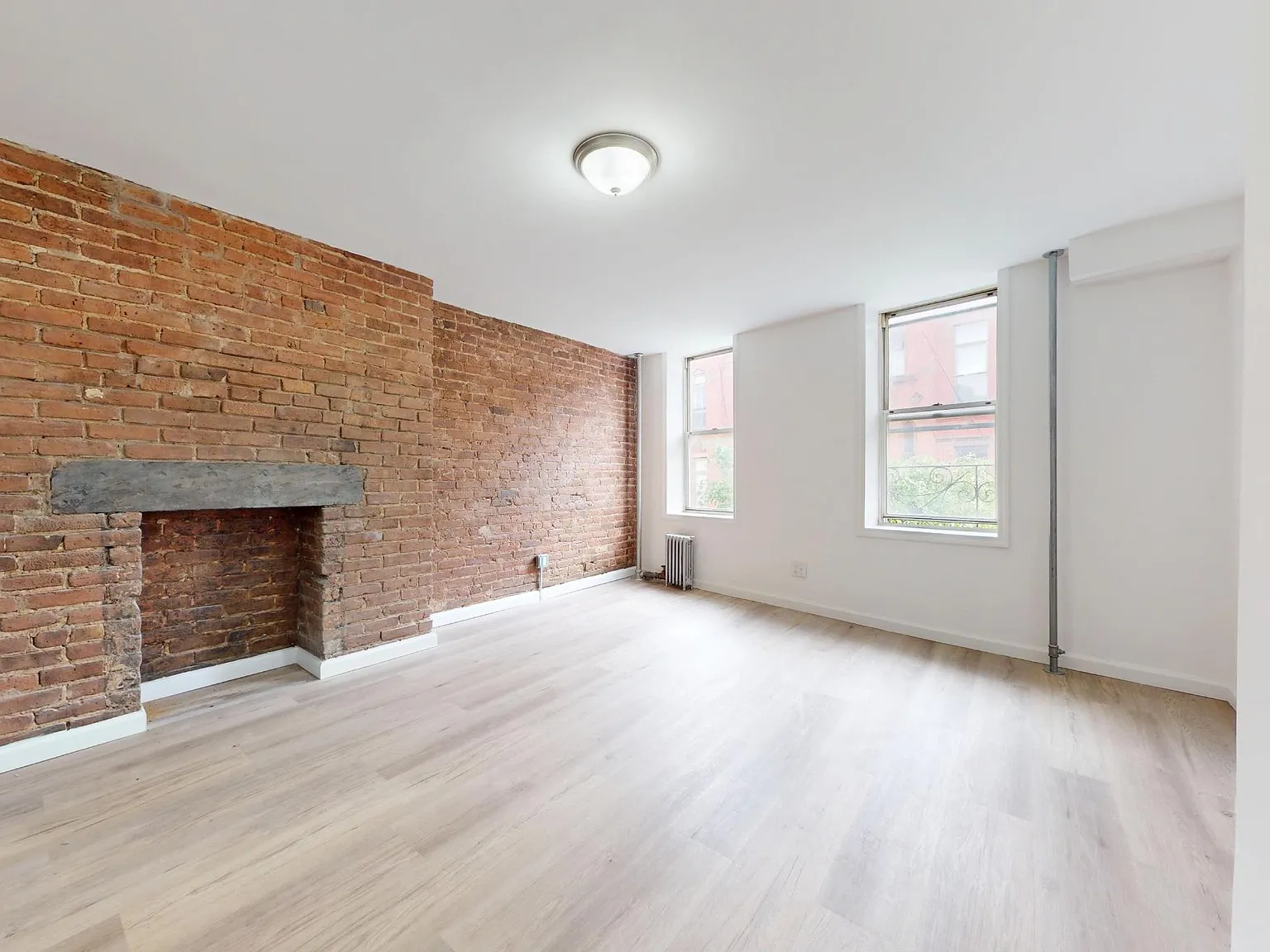 120 Huron Street — Photo 1