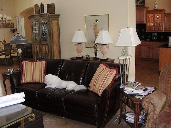 Living Area 2