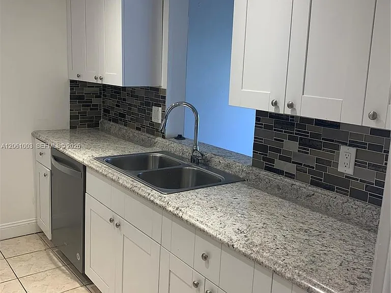 3246 N Pine Island Rd #101 — Photo 10