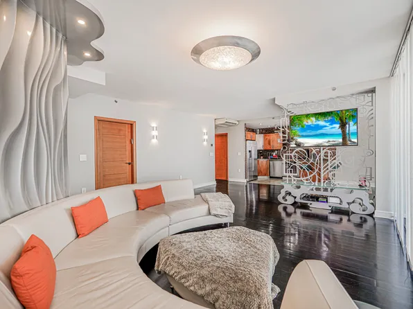 1702 Avenue Z image 14 of 40