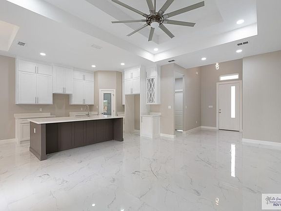 4th image of 4631 River Oak Cir