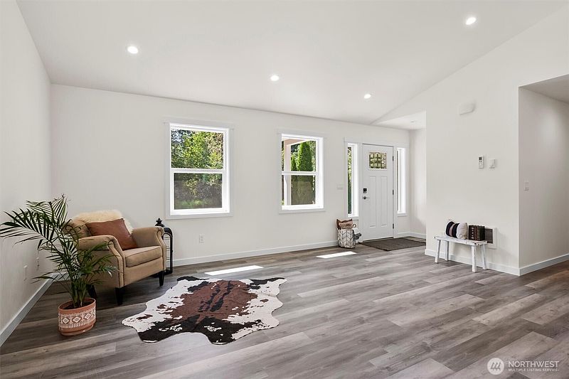 2nd image of 8668 Bell Court