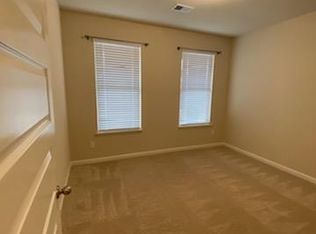 566 Carleton Pl, Locust Grove, GA 30248