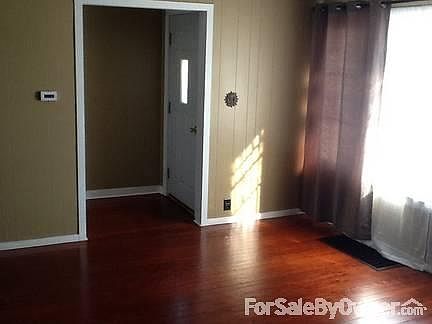 3rd image of 11803 Park Dr