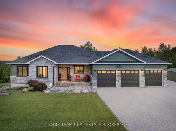 1607 Georgian Heights Blvd, Severn, ON L0K 2C0