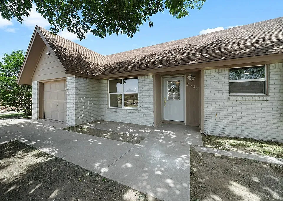 2503 Lynn Drive - 1 — Photo 3