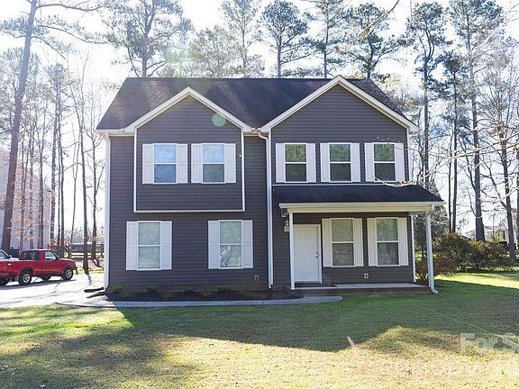 3rd image of 402 Spring Lake Dr