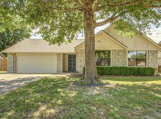 1213 S 33rd St, Broken Arrow, OK 74014