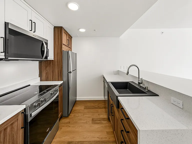 2600 2nd Ave #802 — Photo 12