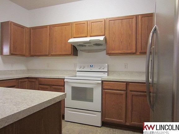3rd image of 9310 Forest Glen Dr